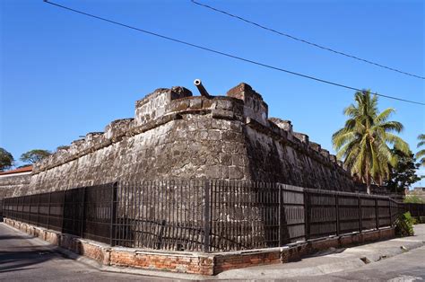  Muralla de Zamboanga: History and Art Embroidered onto Ancient Walls!