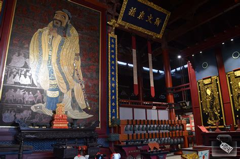 Bogijeongsa Temple: Oaza spokoju i historycznej mądrości!