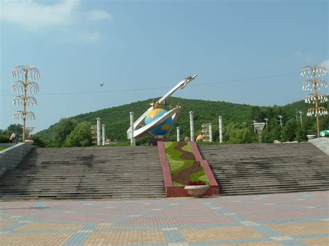  Qitaihe City Forest Park: Oaza zieleni i przygody w sercu Chin!