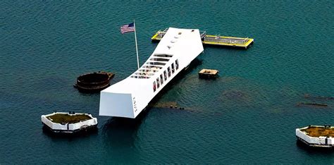  Remains of a Bygone Era: A Trip Through Time at the Battleship USS Arizona Memorial!