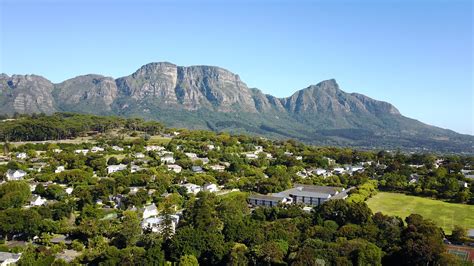 Spędź Niezapomniane Chwile w Wynberg Hill Estate - Oaza Zieleni i Historia w Kapsztadzie!