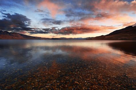  Wzgórze Słoneczne – miejsce magicznej panoramy i spokojnej refleksji!